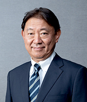 国際医療福祉大学 学長　鈴木 康裕